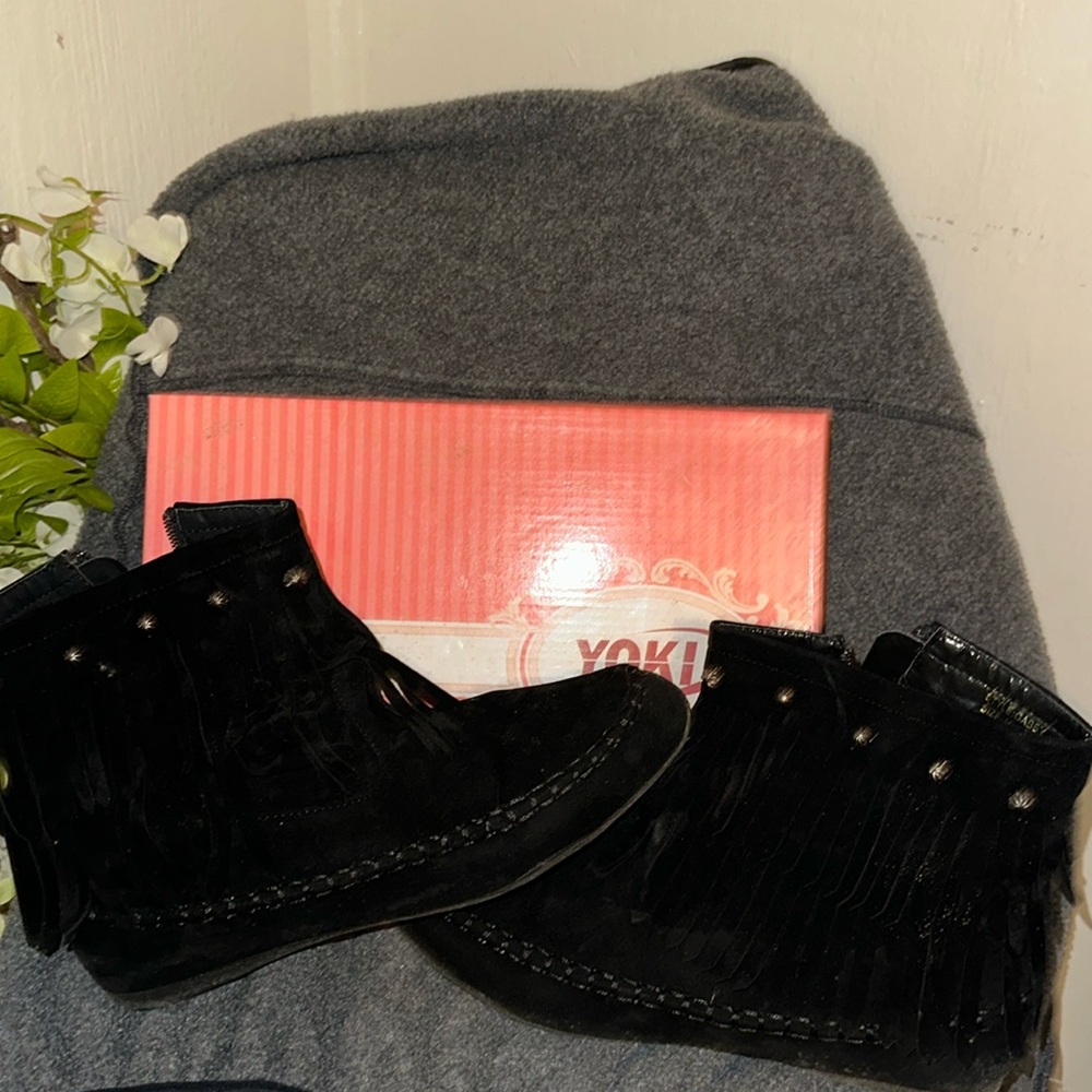 Black boots